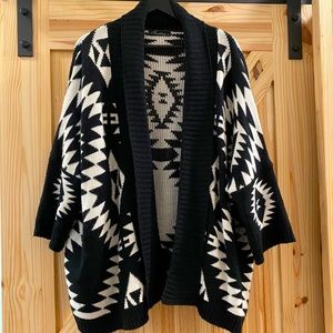 Geometric Pattern Cardigan